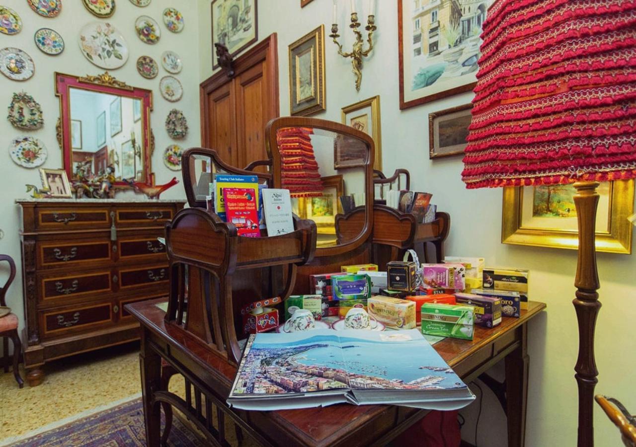 B&B Atmosfere Del Centro Storico Naples Exterior photo